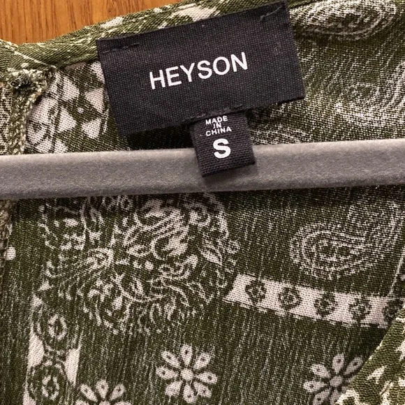 Heyson poncho top size small - Picture 2 of 5